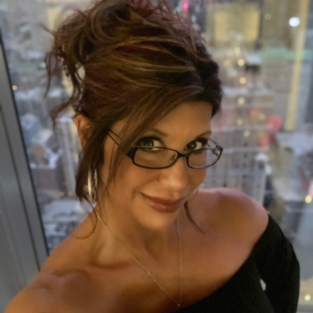 I love bargains & great clothing - Posh Ambassador